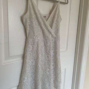 ivory vneck lace dress